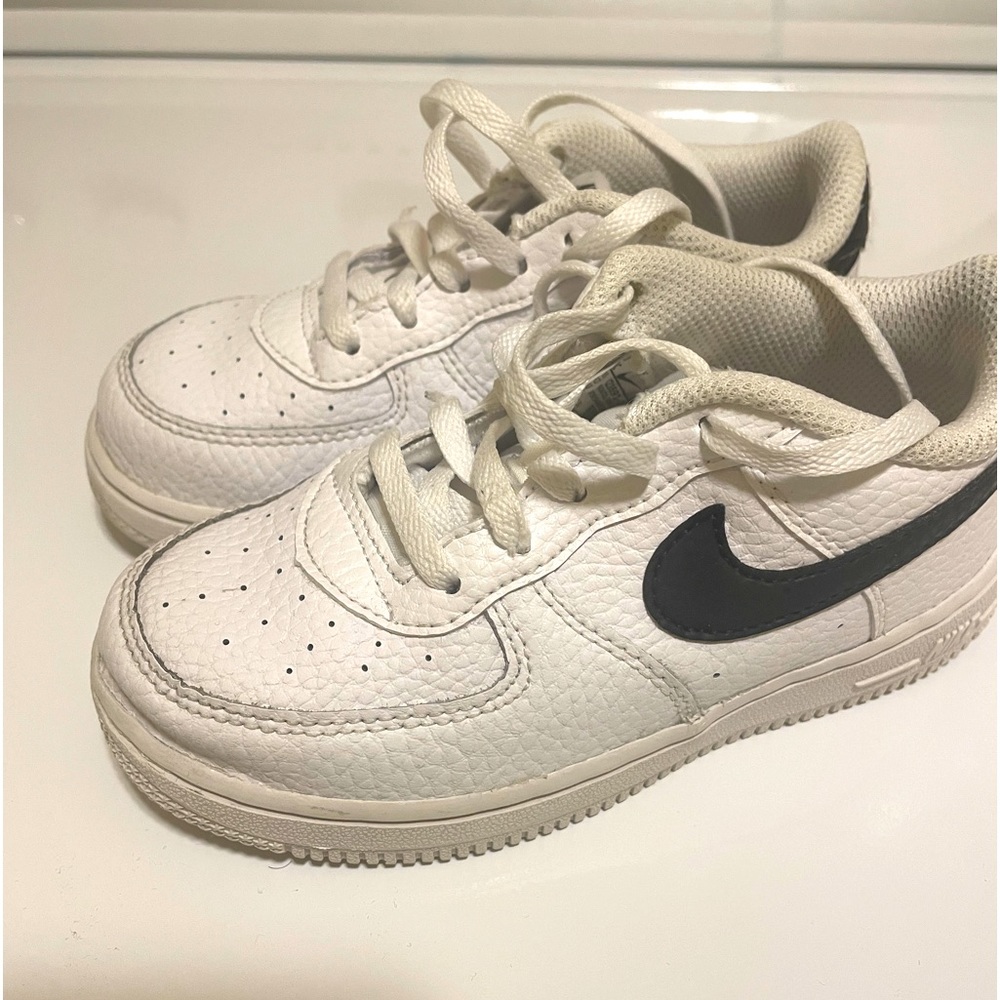 Toddler size 10 White and Black Airforce 1’s